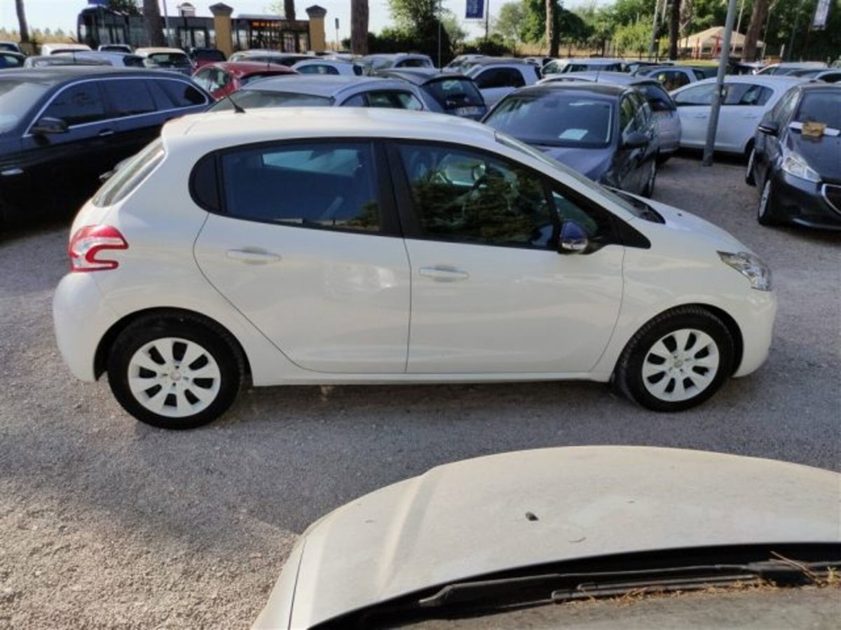 Peugeot 208 68 5 porte Access (19)