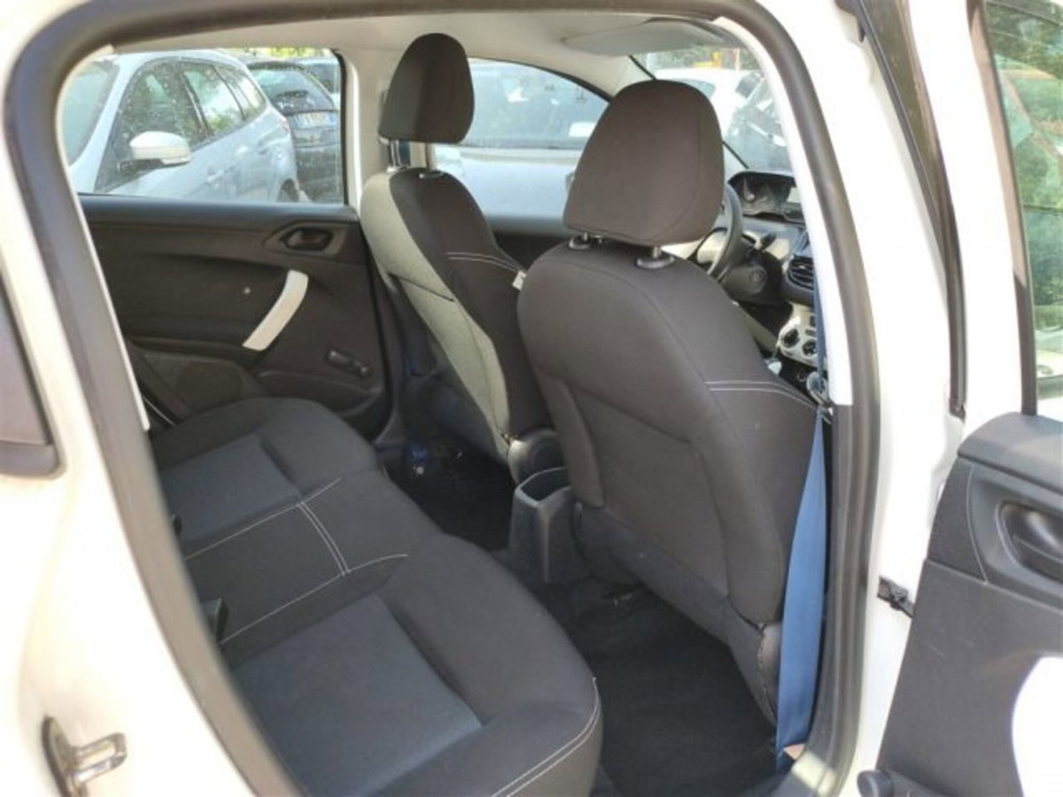 Peugeot 208 68 5 porte Access (5)