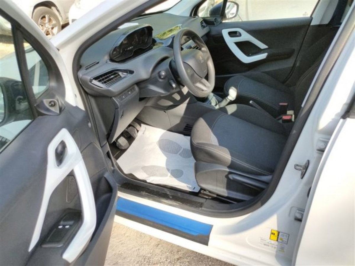 Peugeot 208 68 5 porte Access (6)