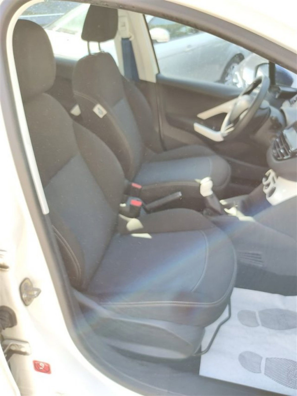 Peugeot 208 68 5 porte Access (7)
