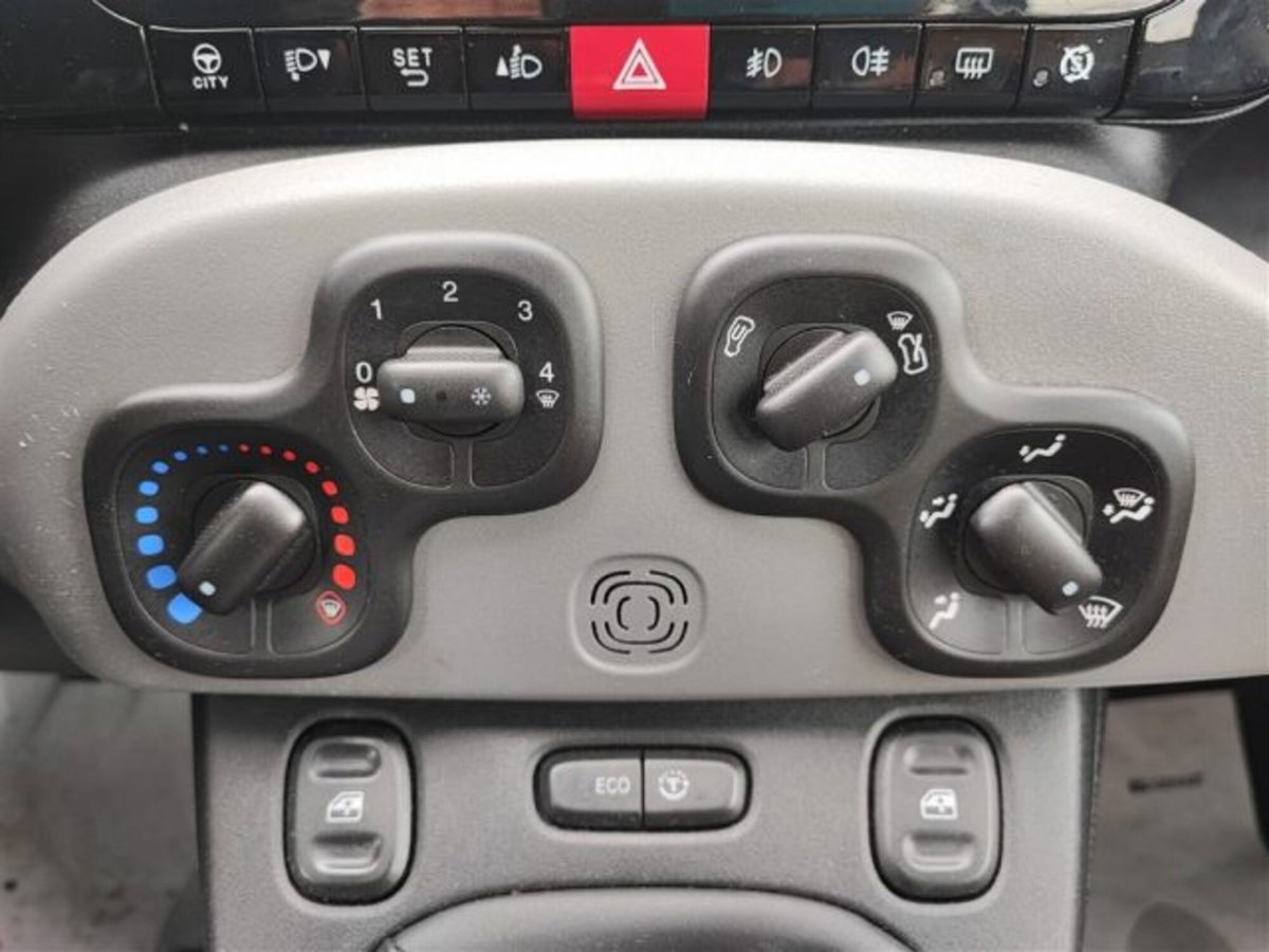 Fiat Panda 0.9 TwinAir Turbo Natural Power Lounge (12)