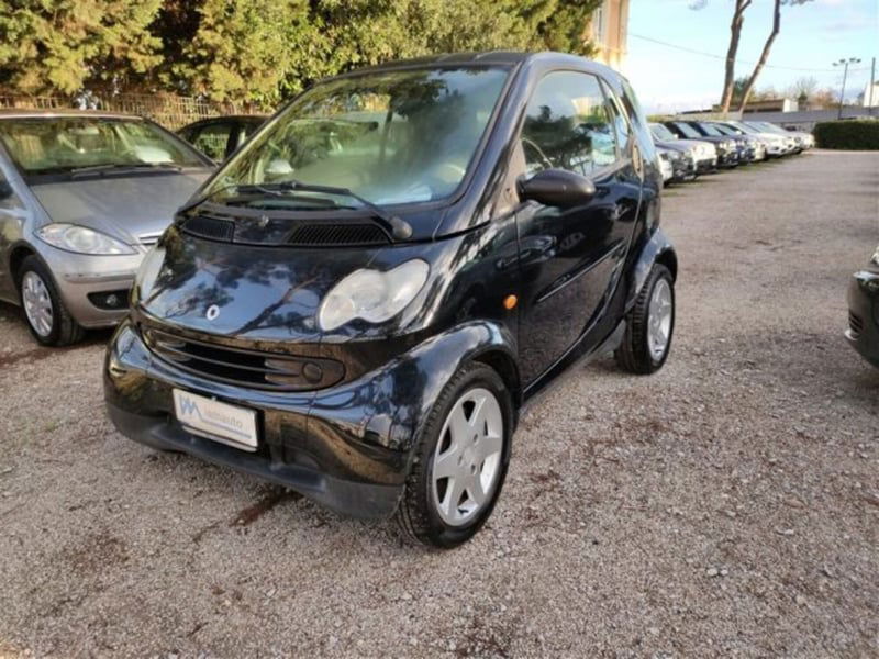 smart Fortwo 700 coupé pure (45 kW)