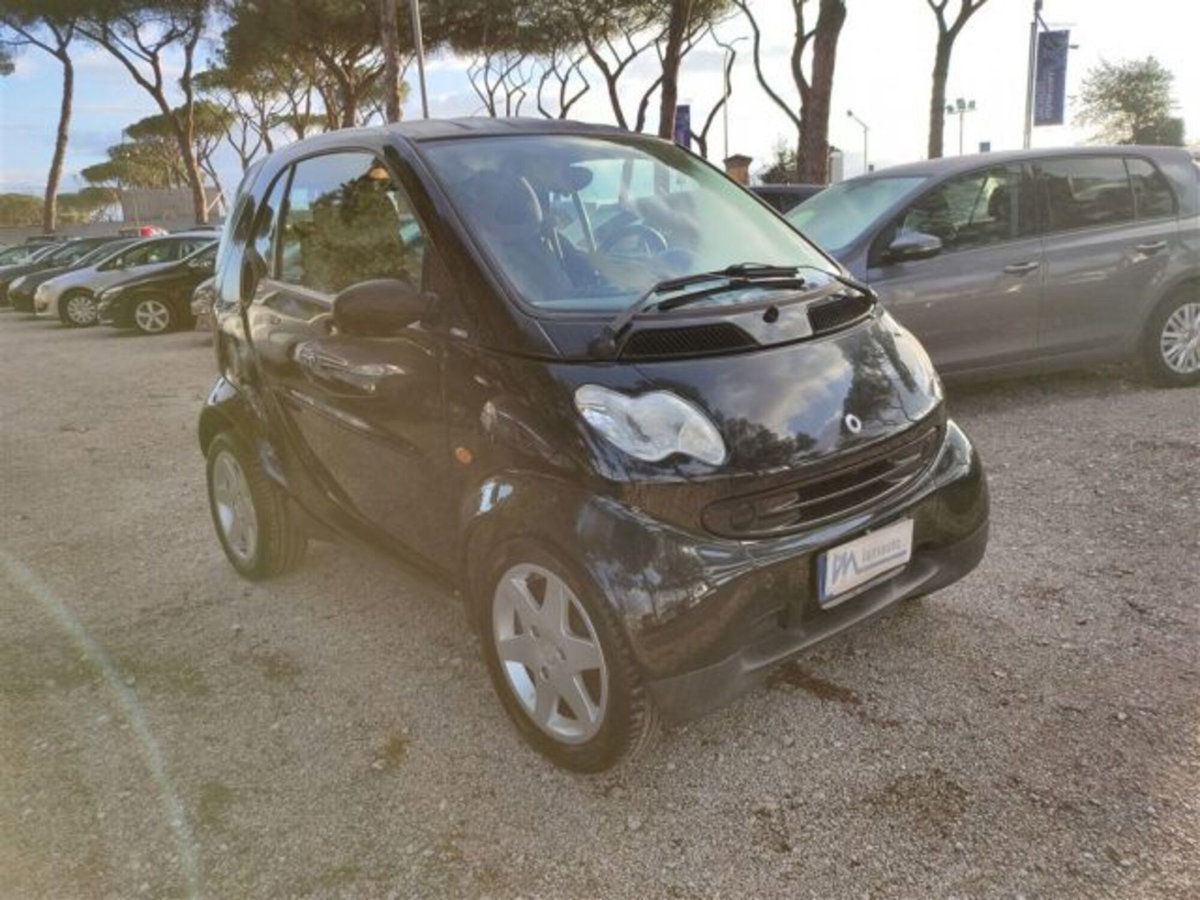 smart Fortwo 700 coupé pure (45 kW) (2)