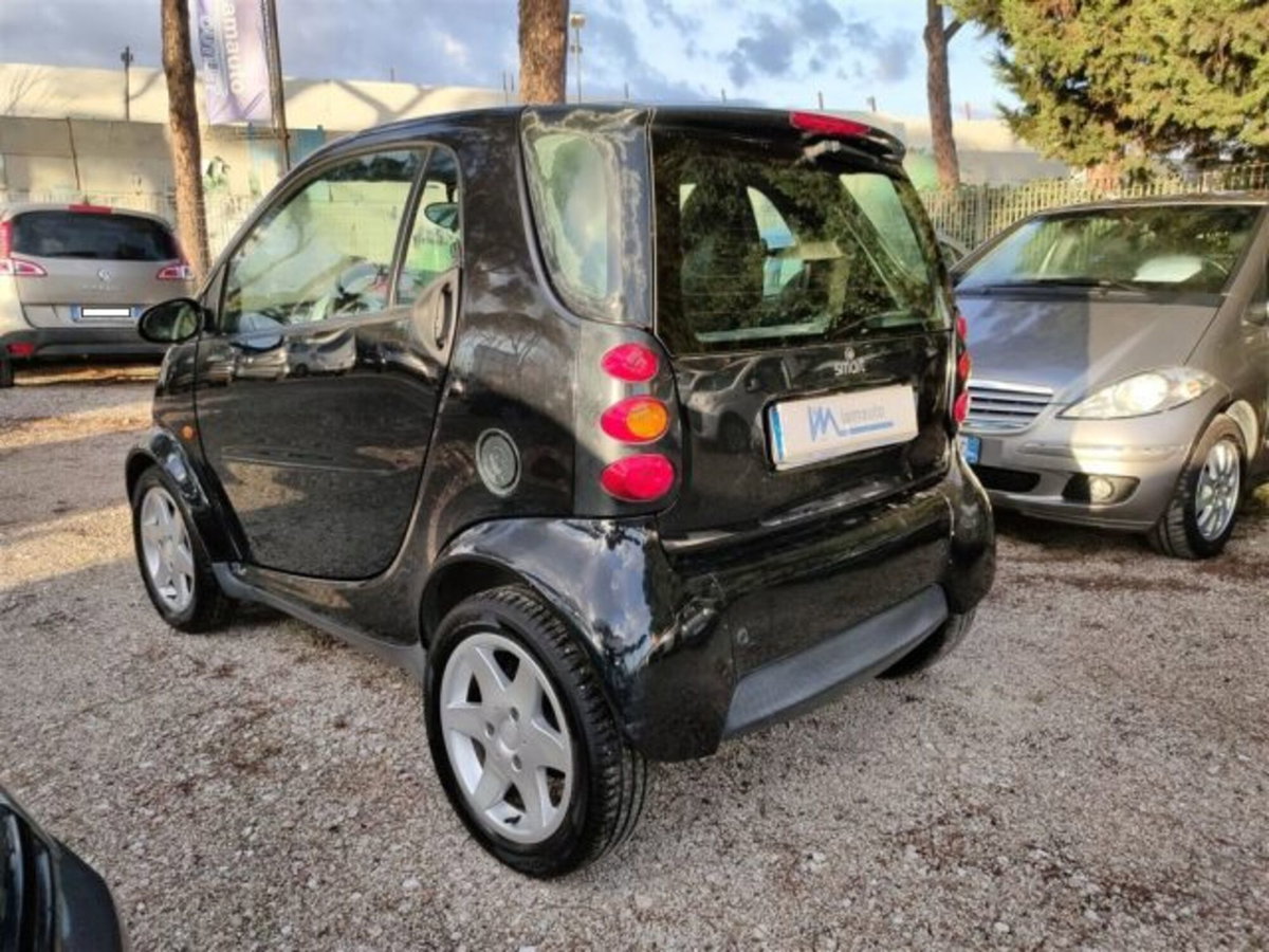 smart Fortwo 700 coupé pure (45 kW) (4)