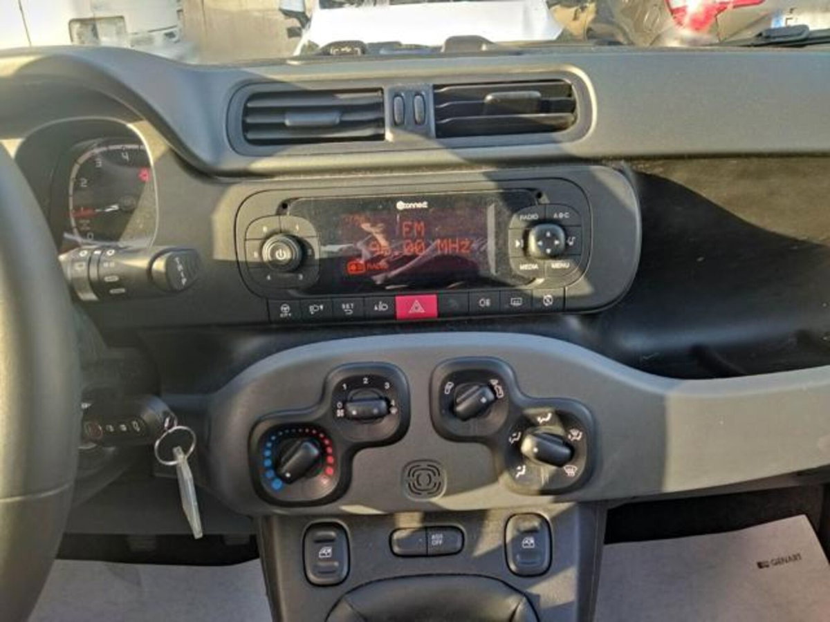 Fiat Panda 1.0 firefly hybrid s&s 70cv 5p.ti (11)