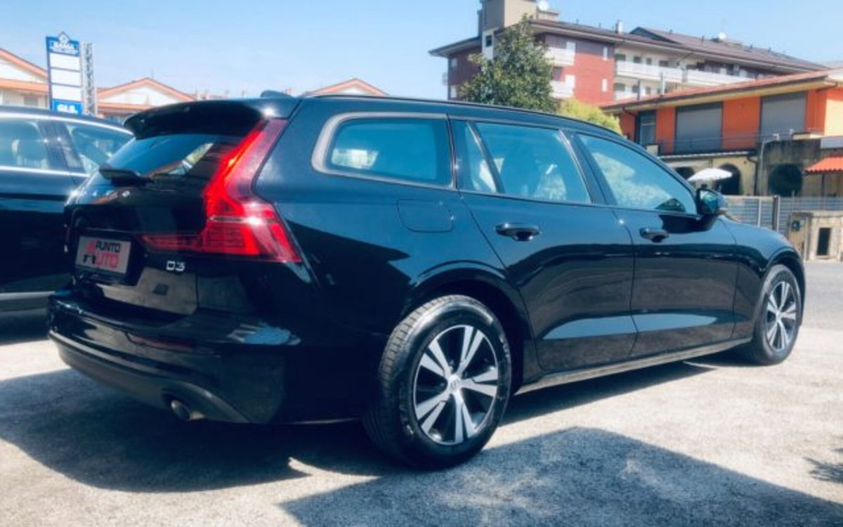 Volvo V60 D3 Geartronic R-design (3)