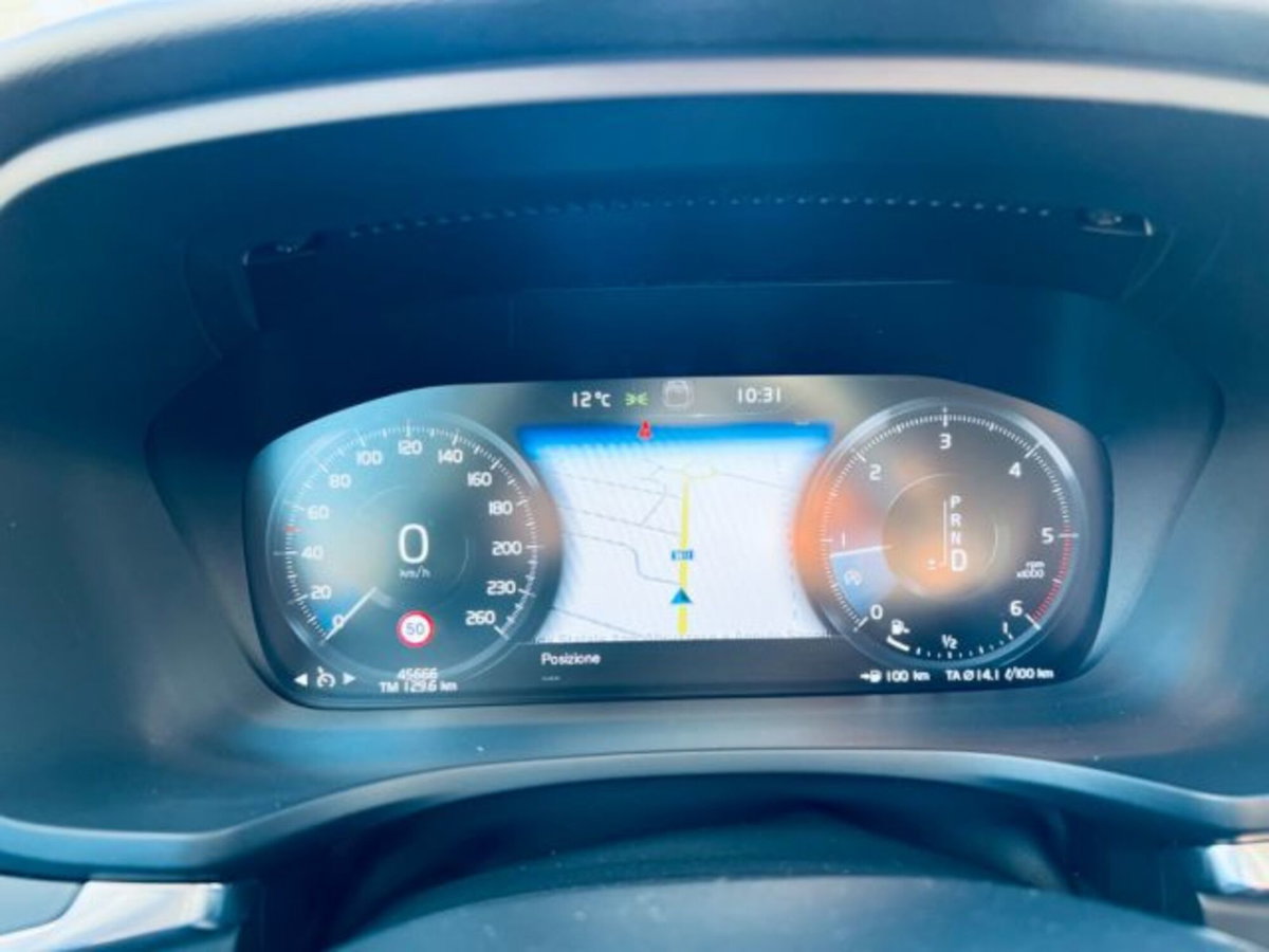 Volvo V60 D3 Geartronic R-design (11)