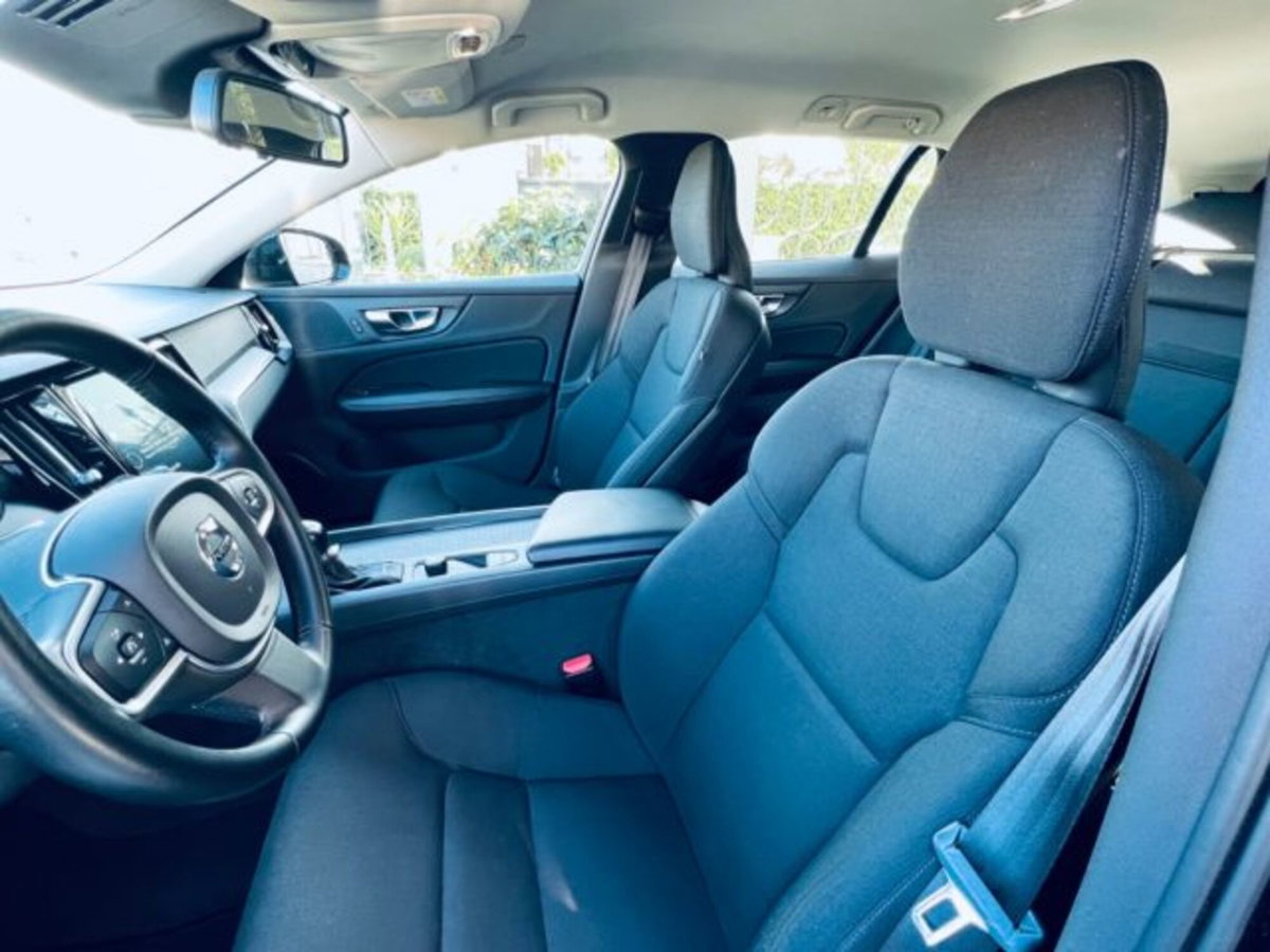 Volvo V60 D3 Geartronic R-design (17)