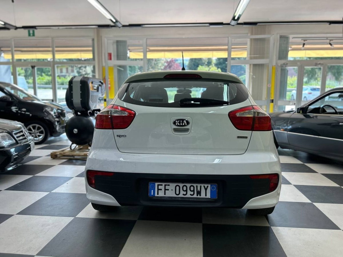 Kia Rio 1.1 CRDi 5p. Active (5)