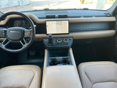 Land Rover Defender 110 3.0D I6 300 CV AWD Auto X-Dynamic HSE (9)