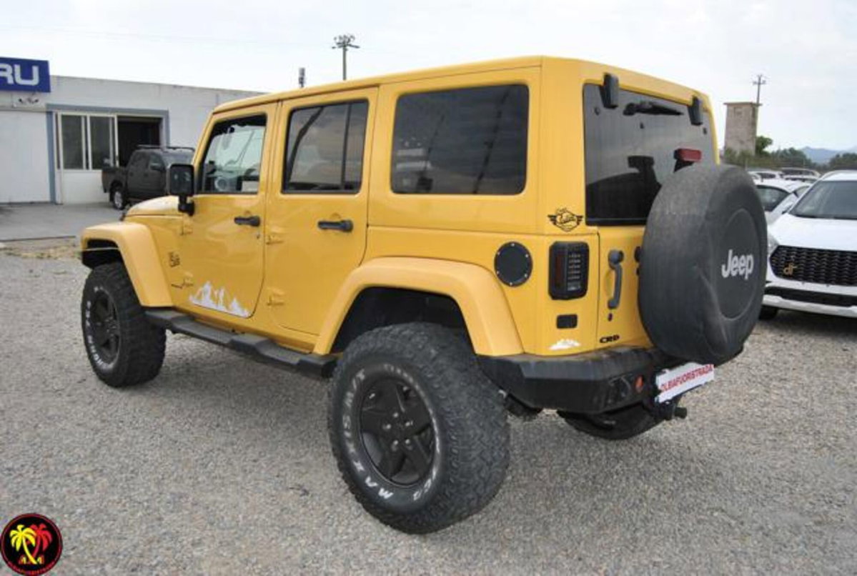 Jeep Wrangler Unlimited 2.8 CRD DPF X Auto (12)