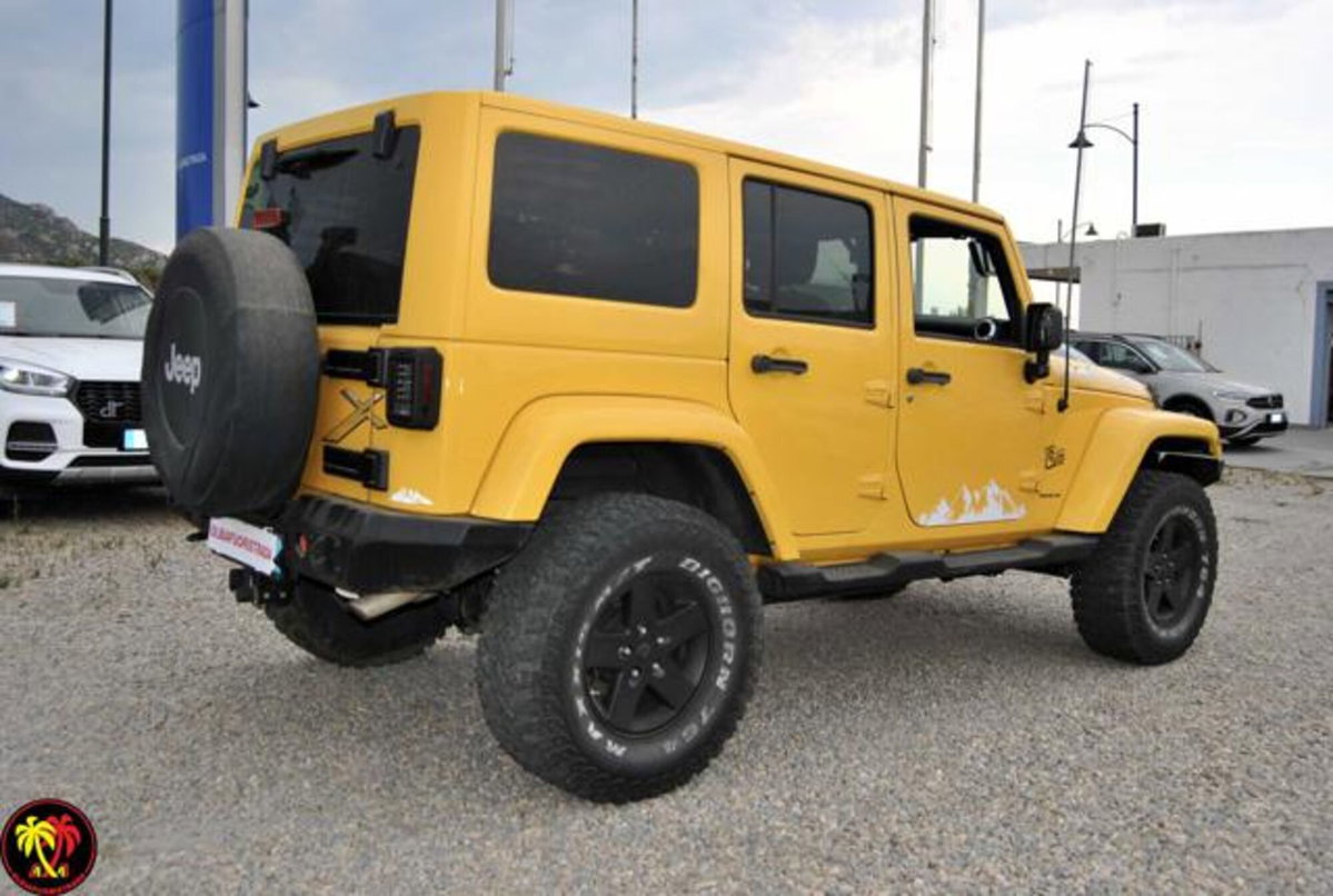 Jeep Wrangler Unlimited 2.8 CRD DPF X Auto (13)