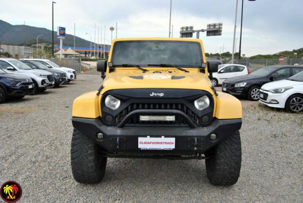 Jeep Wrangler Unlimited 2.8 CRD DPF X Auto (2)