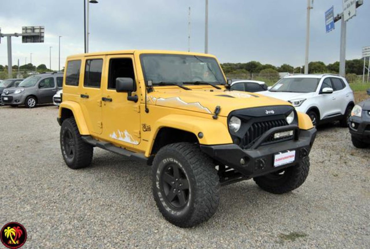 Jeep Wrangler Unlimited 2.8 CRD DPF X Auto (3)
