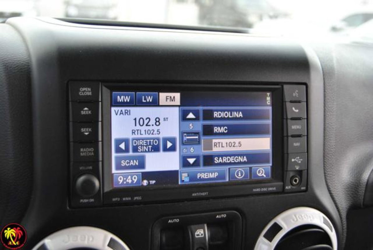 Jeep Wrangler Unlimited 2.8 CRD DPF X Auto (8)