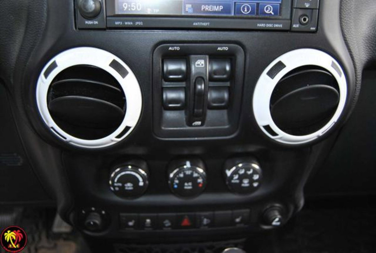 Jeep Wrangler Unlimited 2.8 CRD DPF X Auto (9)