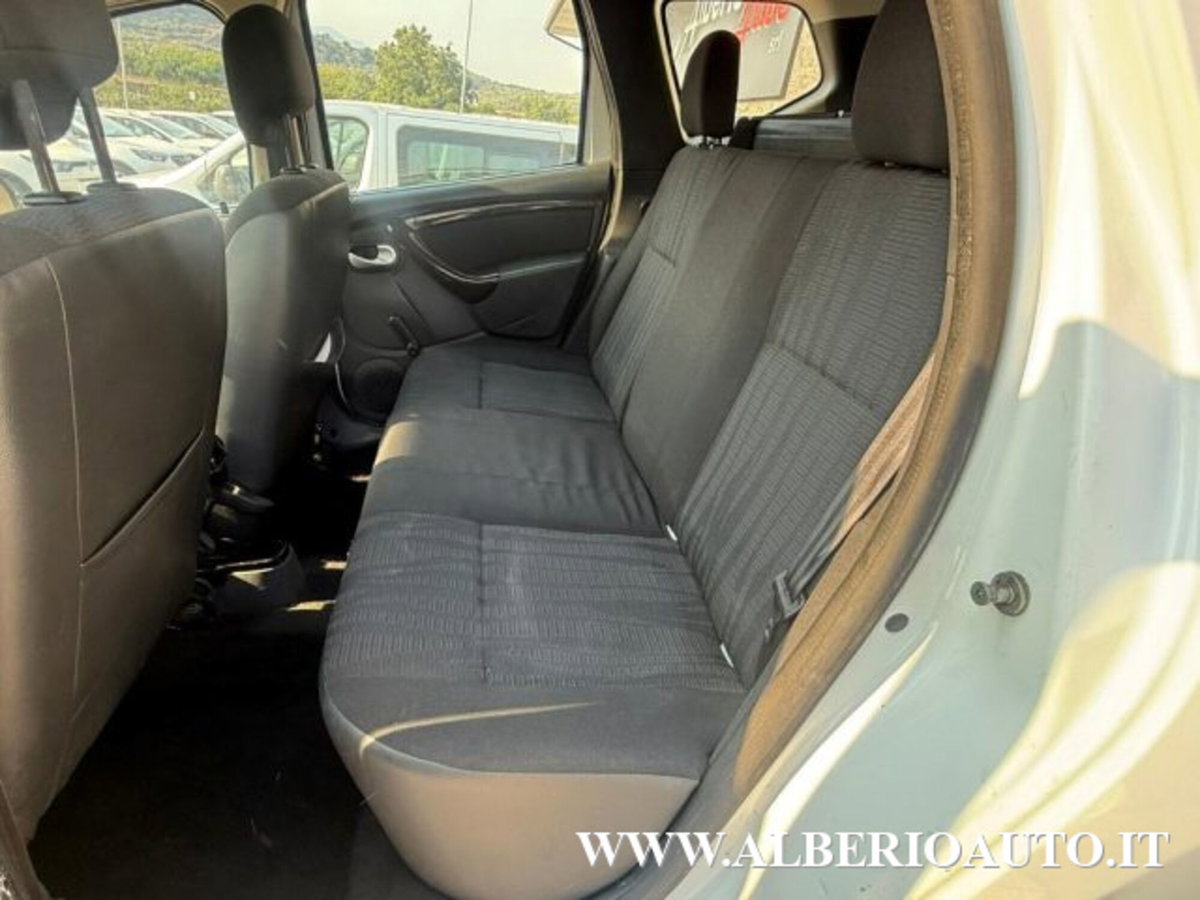 Dacia Duster 1.5 dCi 110CV 4x2 Lauréate (19)