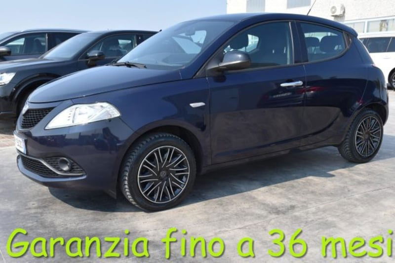 Lancia Ypsilon 1.2 69 CV 5 porte Gold