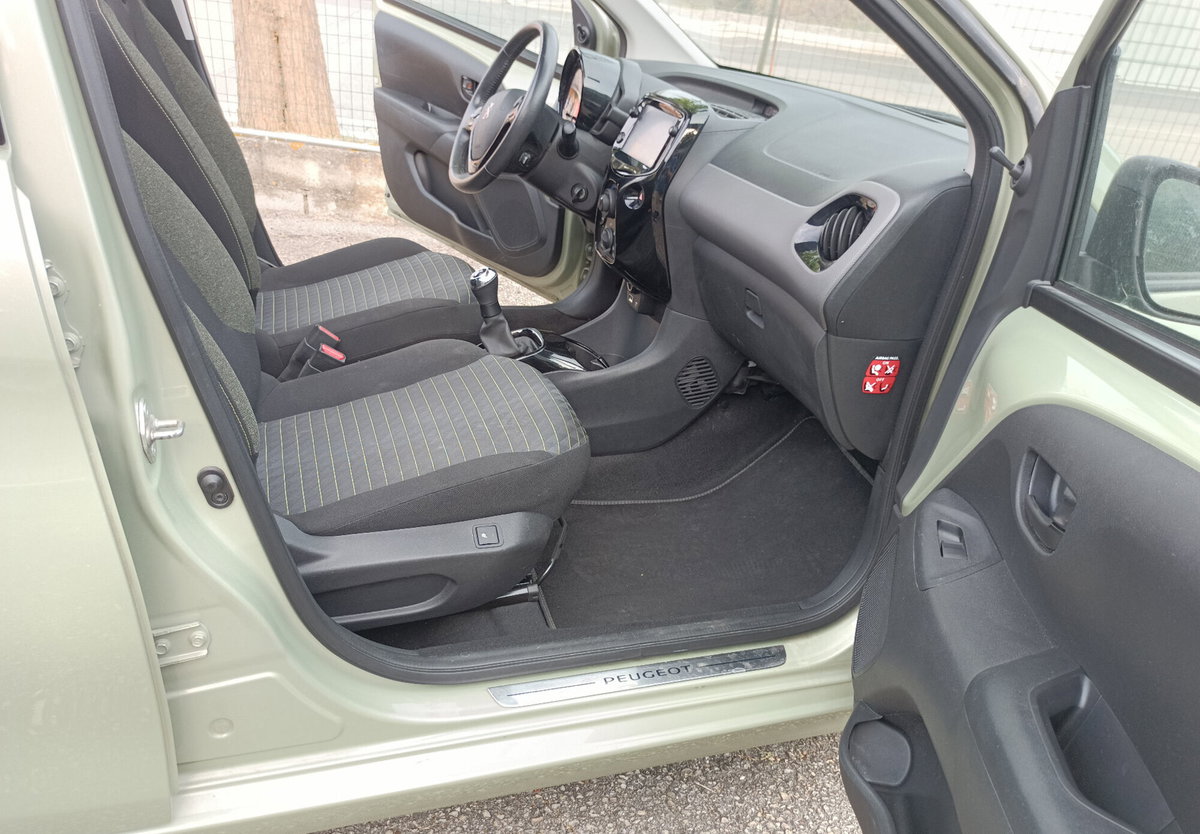 Peugeot 108 72 5 porte Style (13)