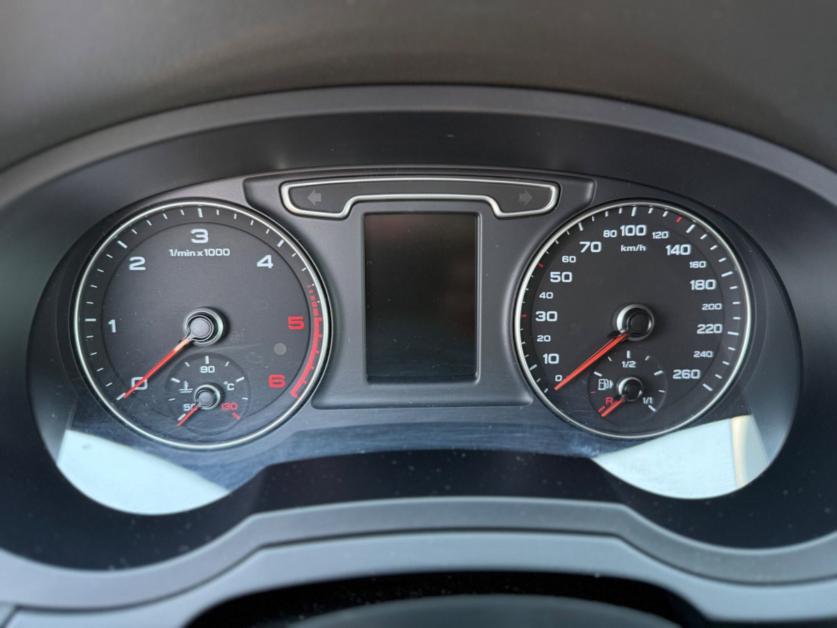 Audi Q3 2.0 TDI quattro S tronic Advanced (12)