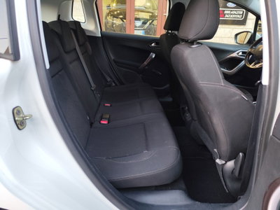Peugeot 2008 e-HDi 92 CV Stop&Start Active (20)