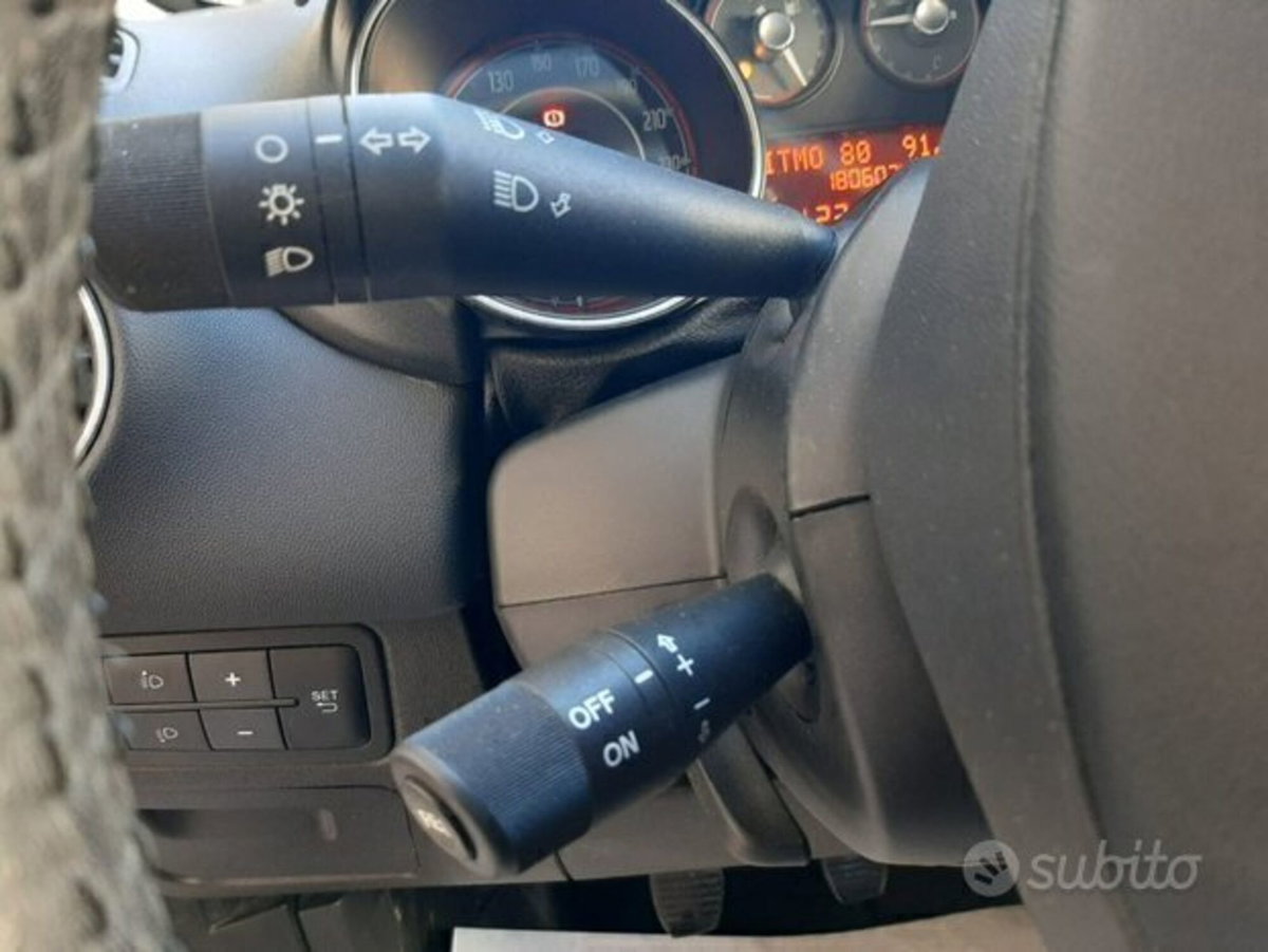 Fiat Punto 1.4 8V 3 porte Natural Power Lounge (14)