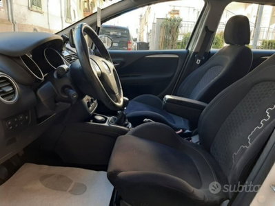 Fiat Punto 1.4 8V 3 porte Natural Power Lounge (15)
