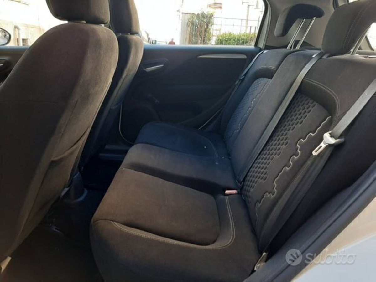 Fiat Punto 1.4 8V 3 porte Natural Power Lounge (17)