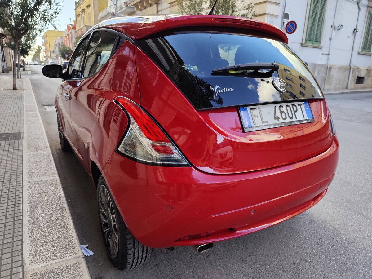 Lancia Ypsilon 1.3 MJT 16V 95 CV 5 porte S&S Gold (10)