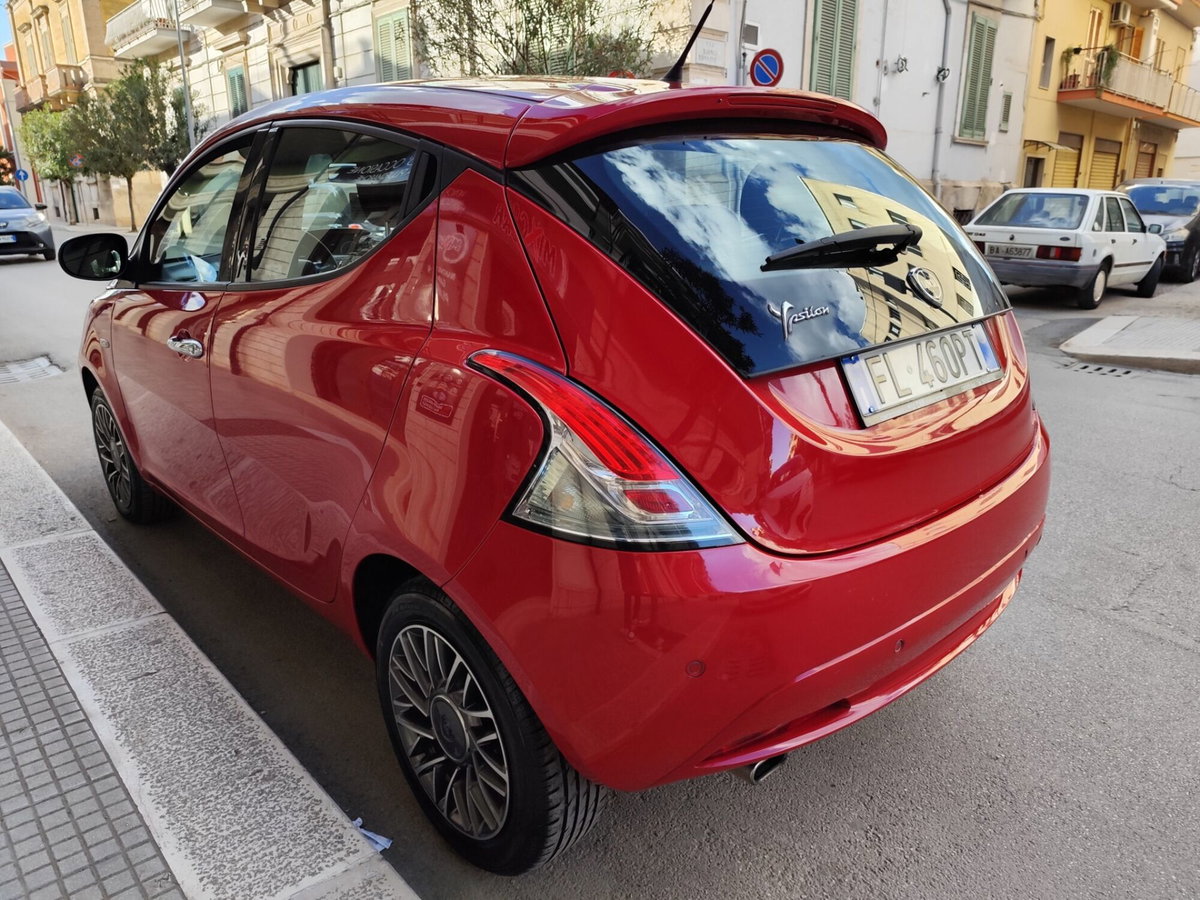 Lancia Ypsilon 1.3 MJT 16V 95 CV 5 porte S&S Gold (12)