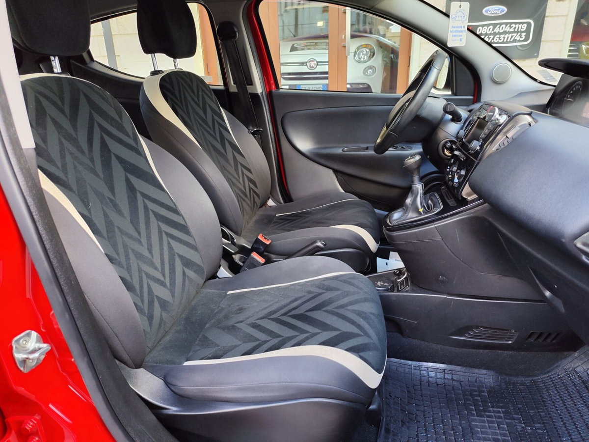 Lancia Ypsilon 1.3 MJT 16V 95 CV 5 porte S&S Gold (18)
