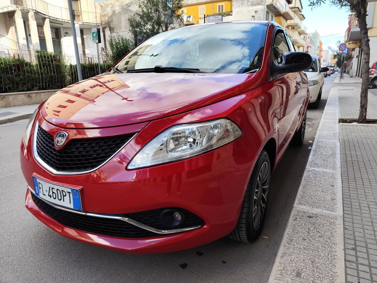 Lancia Ypsilon 1.3 MJT 16V 95 CV 5 porte S&S Gold (3)