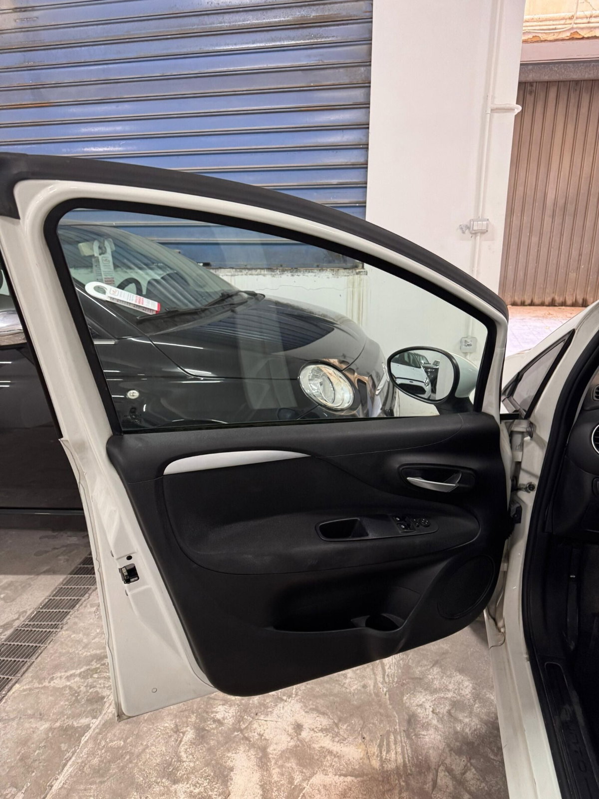 Fiat Punto 1.3 MJT II S&S 85 CV 5 porte ECO Young (12)