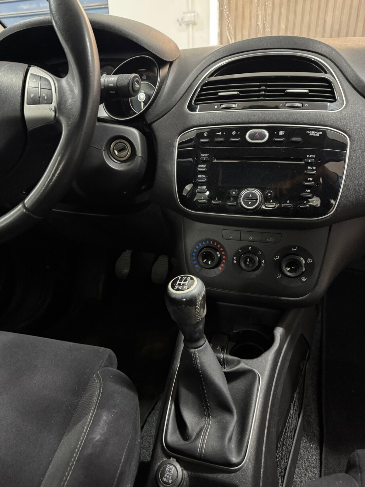 Fiat Punto 1.3 MJT II S&S 85 CV 5 porte ECO Young (9)