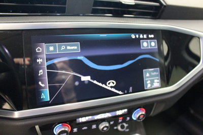 Audi Q3 35 TDI quattro S tronic Business (15)
