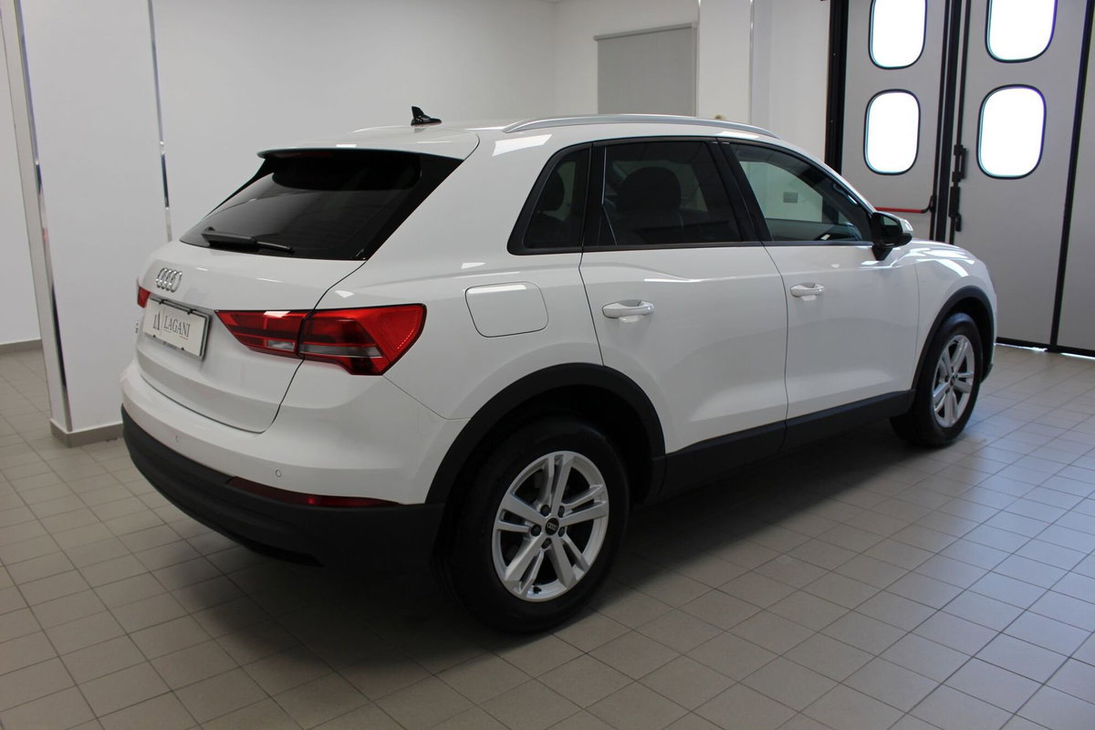 Audi Q3 35 TDI quattro S tronic Business (4)