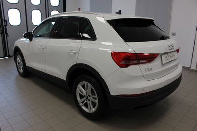 Audi Q3 35 TDI quattro S tronic Business (6)