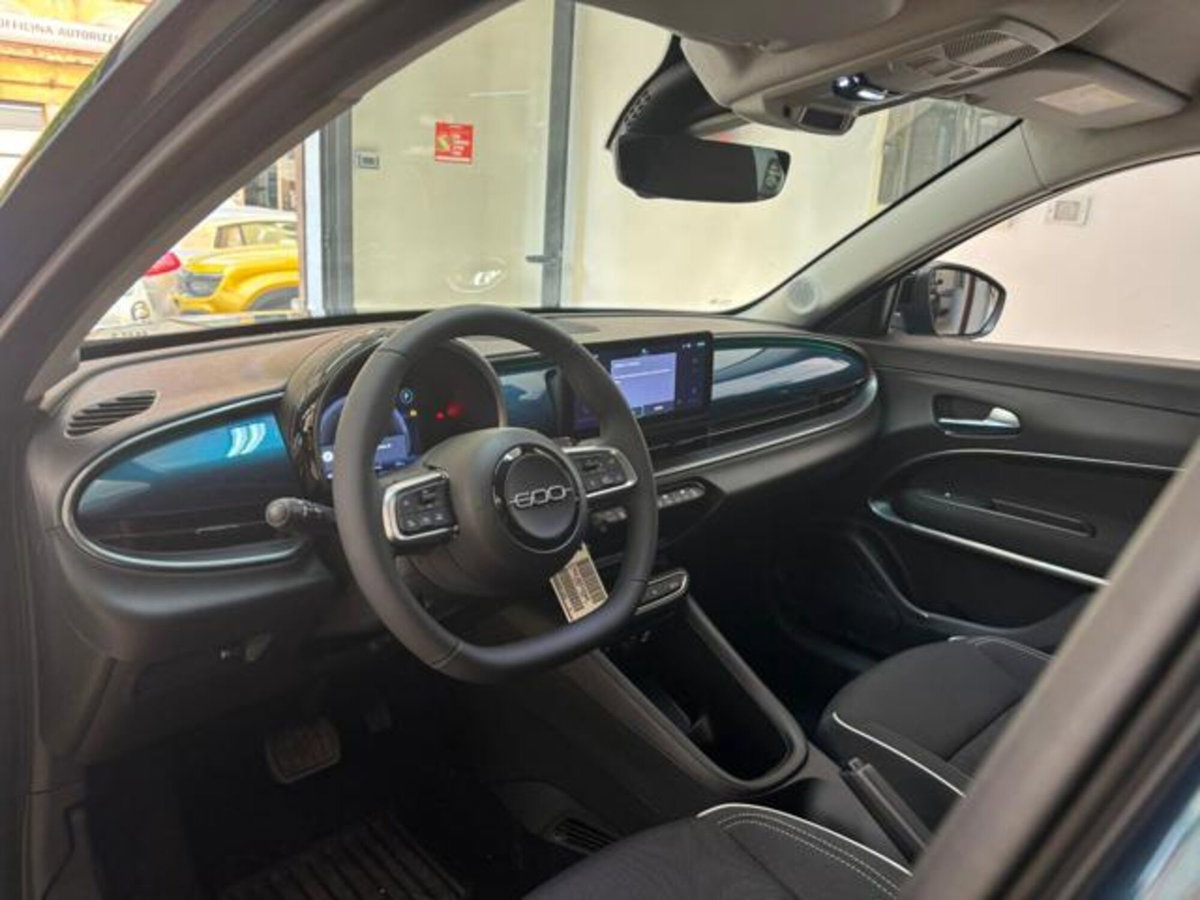 Fiat 600 1.2 hybrid Business 110cv auto (6)