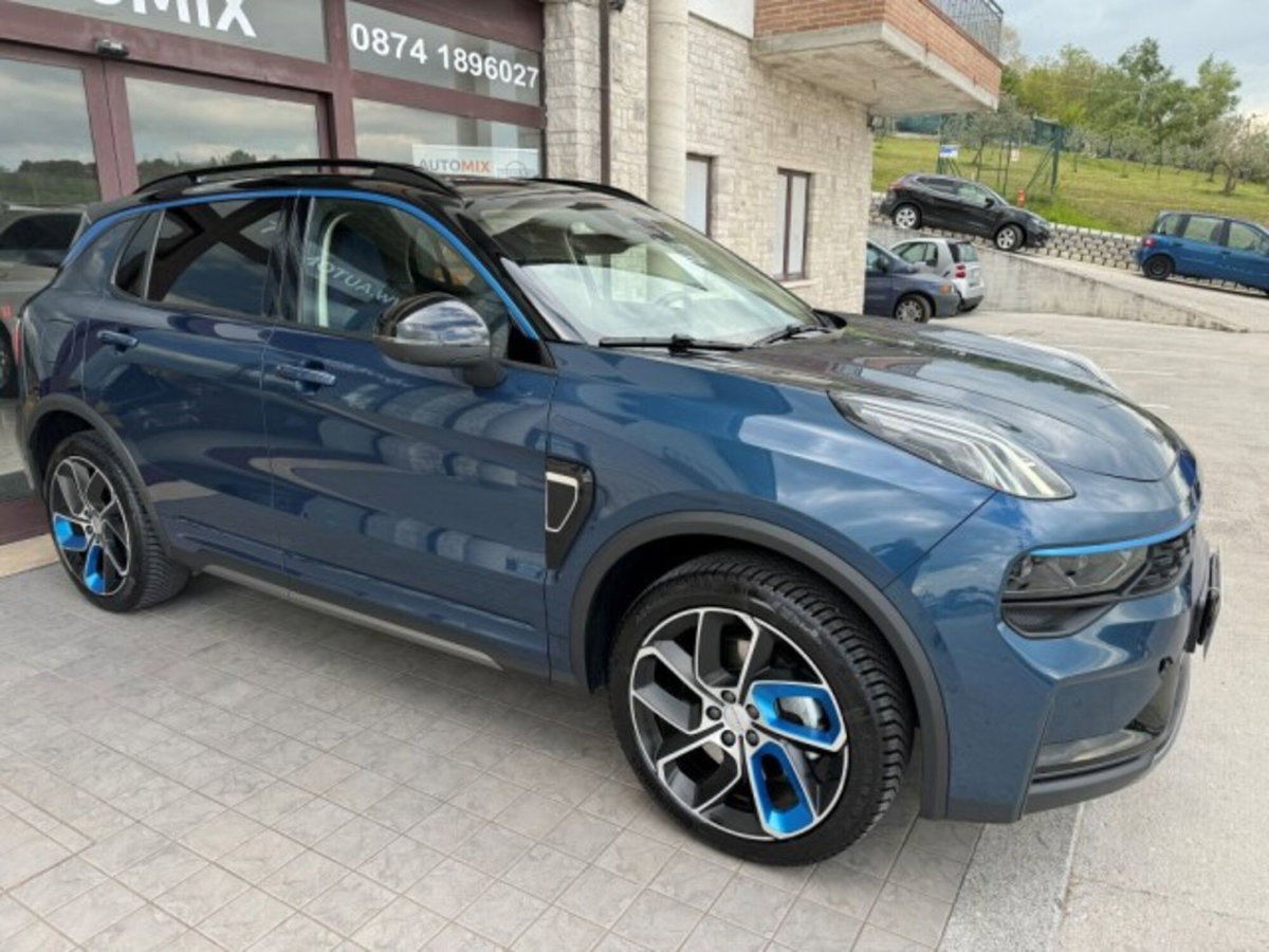 Lynk & Co 01 01 1.5 td phev (10)
