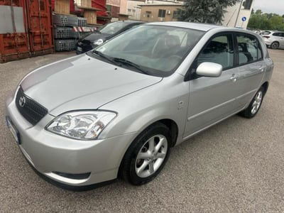 Toyota Corolla 1.4i 16V cat 5 porte usata