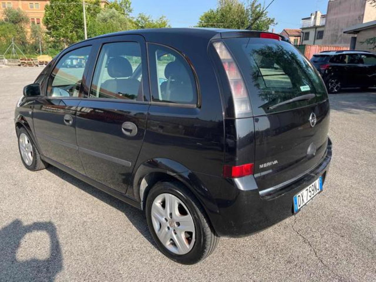 Opel Meriva 1.4 16V GPL-TECH Club (11)