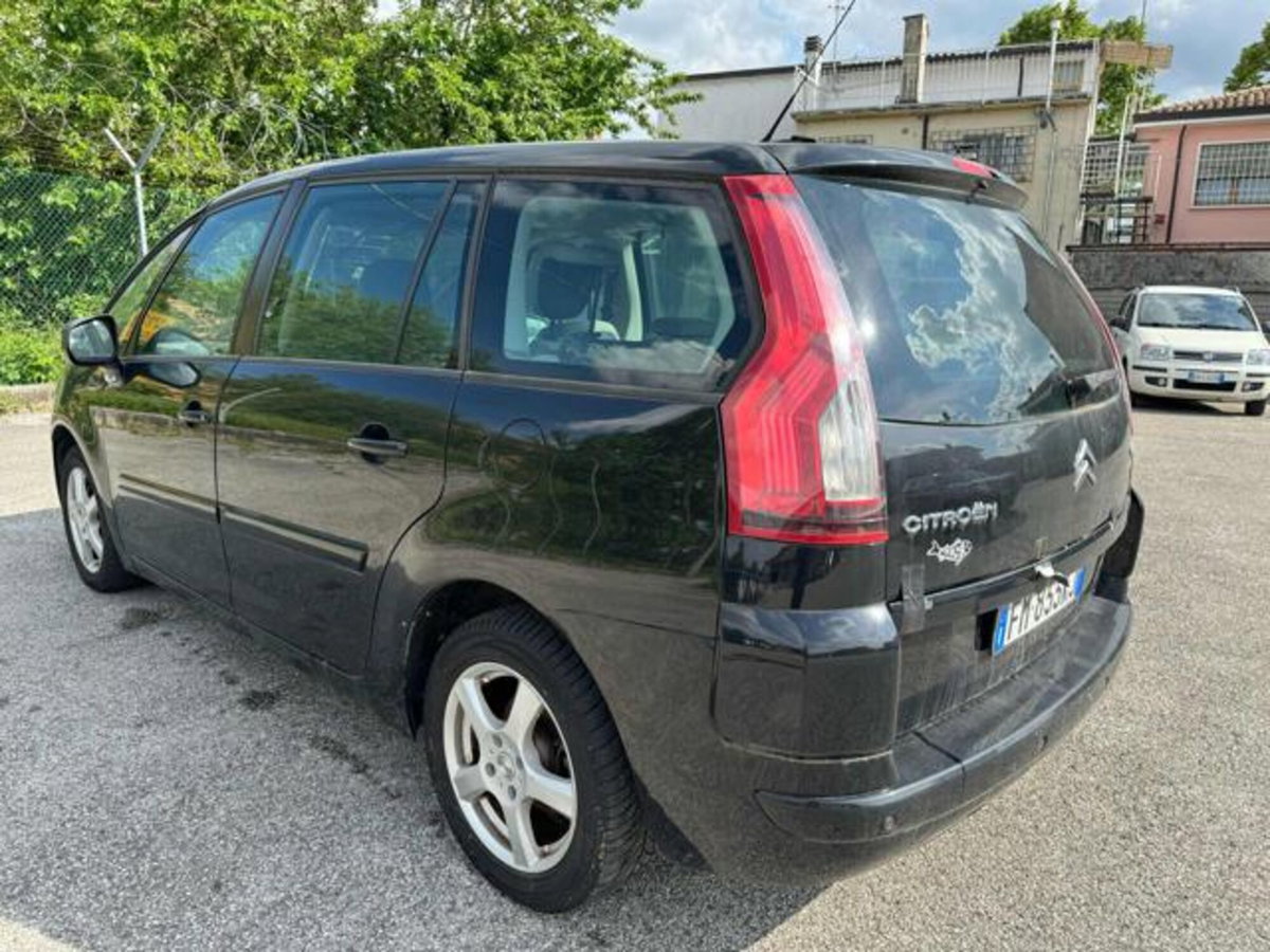 Citroen C4 1.6 HDi 110CV FAP Exclusive (3)