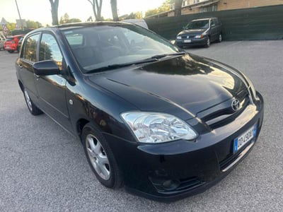 Toyota Corolla 2.0 16V D-4D 5 porte Sol ESP usata