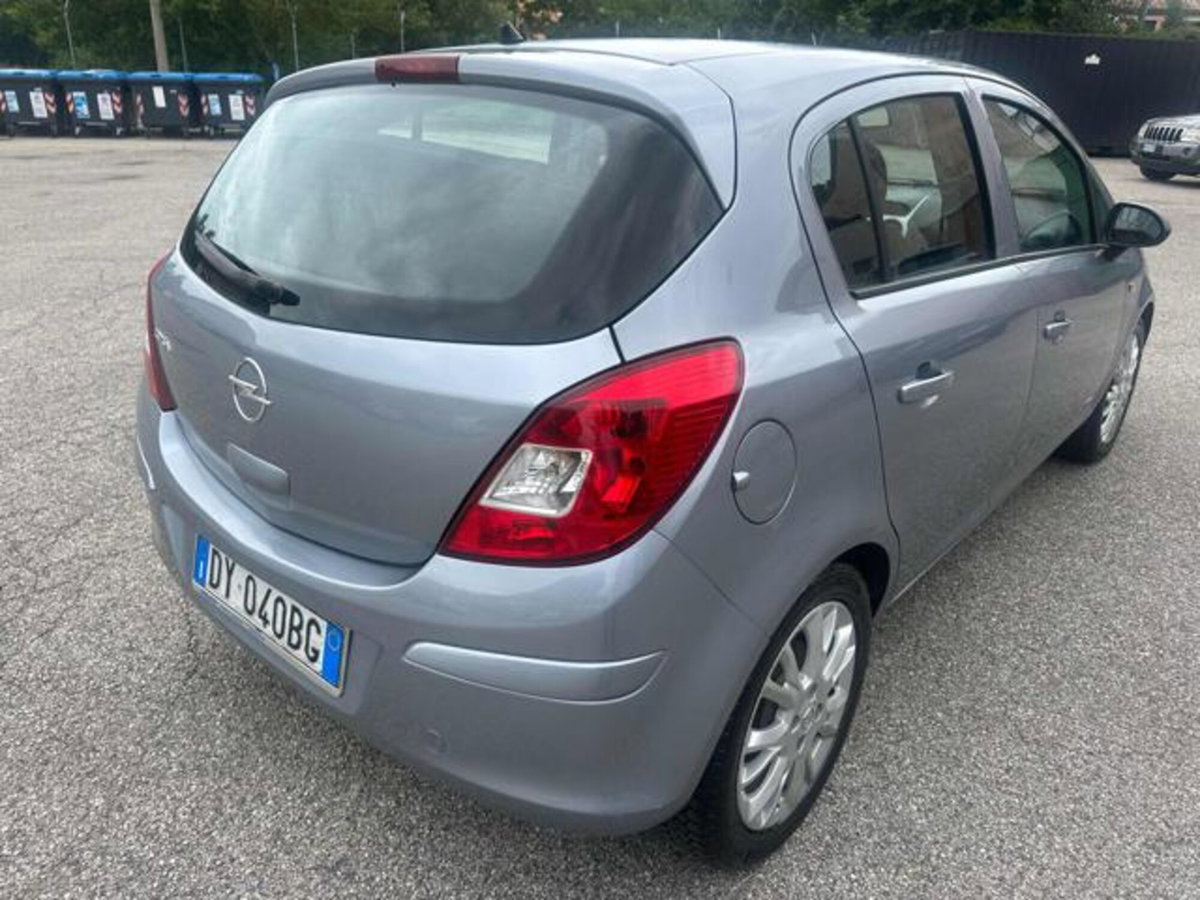 Opel Corsa 1.2 80CV 5 porte GPL-TECH Club (5)