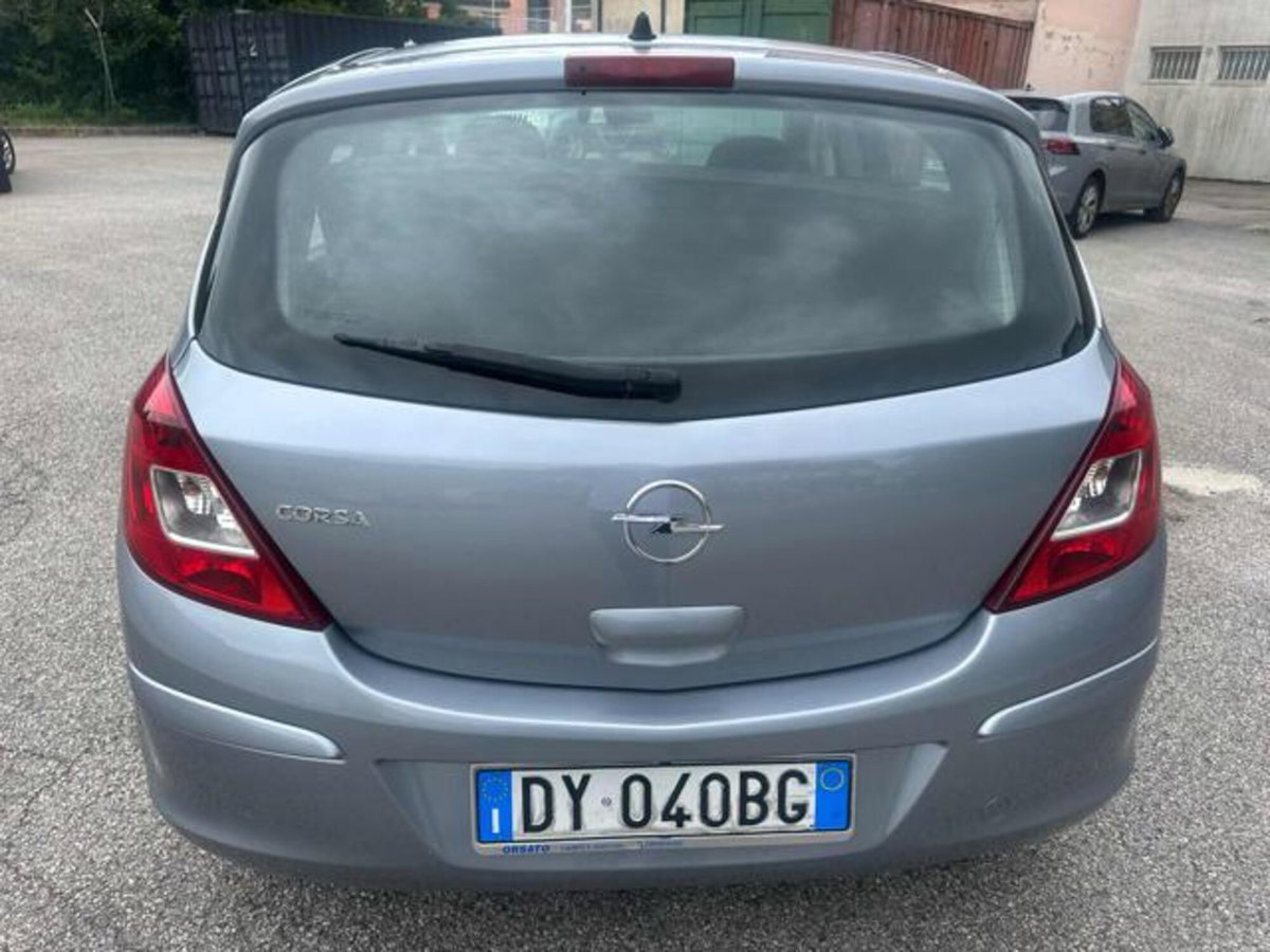Opel Corsa 1.2 80CV 5 porte GPL-TECH Club (4)