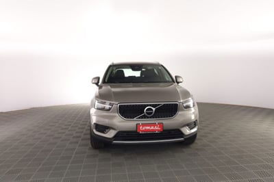 Volvo XC40 T2 Geartronic Momentum Pro usata