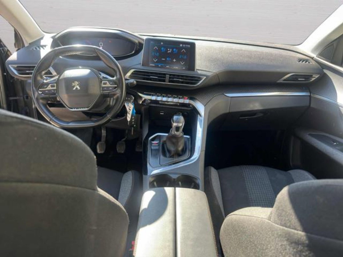 Peugeot 3008 BlueHDi 130 S&S Business (11)