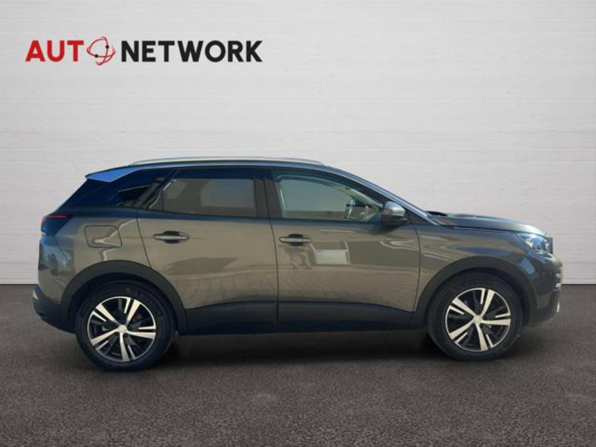 Peugeot 3008 BlueHDi 130 S&S Business (8)