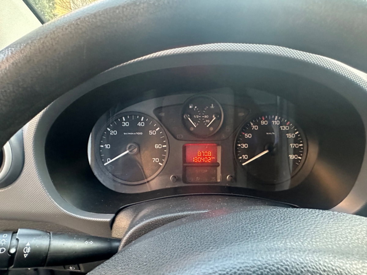 Peugeot Partner Telaio BlueHDi 100 L1 Pianale Cabinato (12)