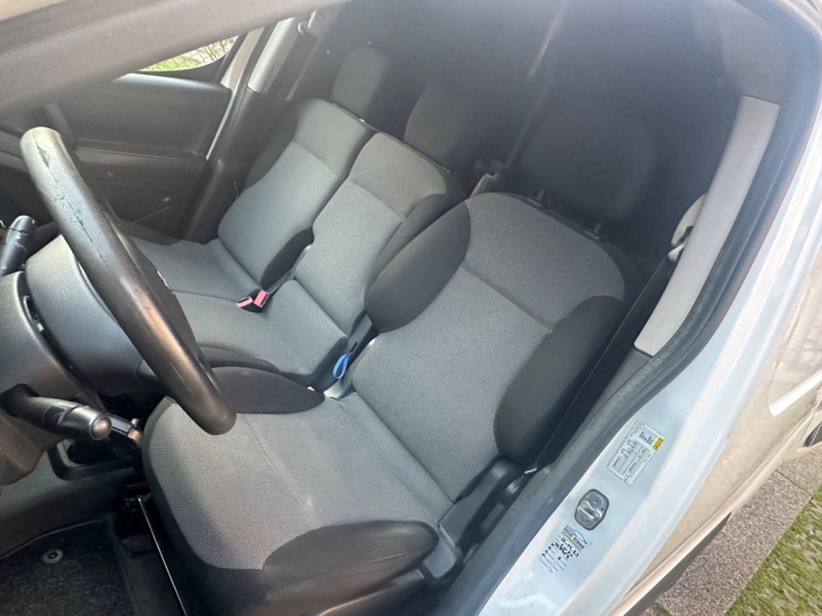 Peugeot Partner Telaio BlueHDi 100 L1 Pianale Cabinato (13)